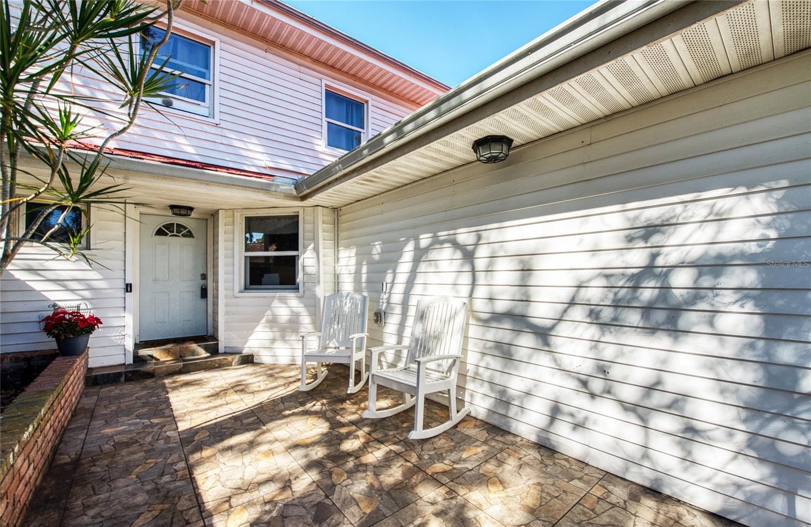 1423 Water View Dr W photo 4