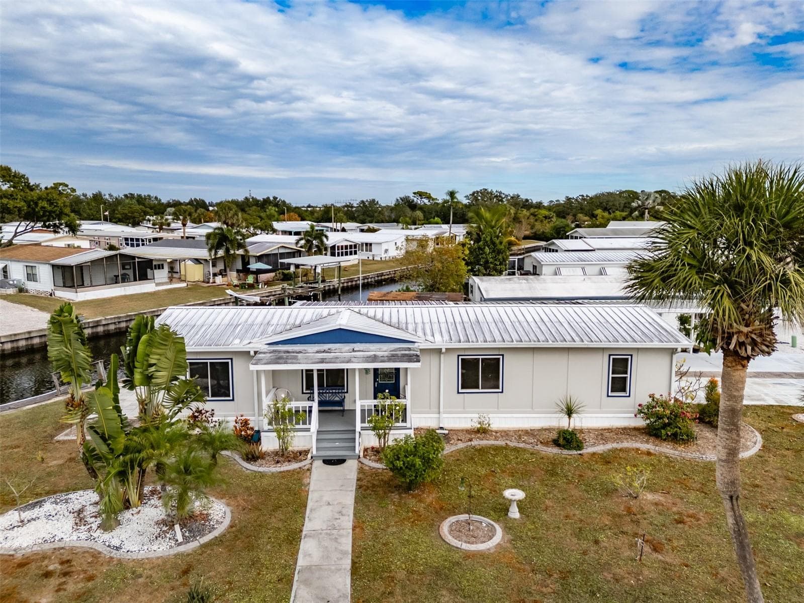 143 E Saint Annes Cir