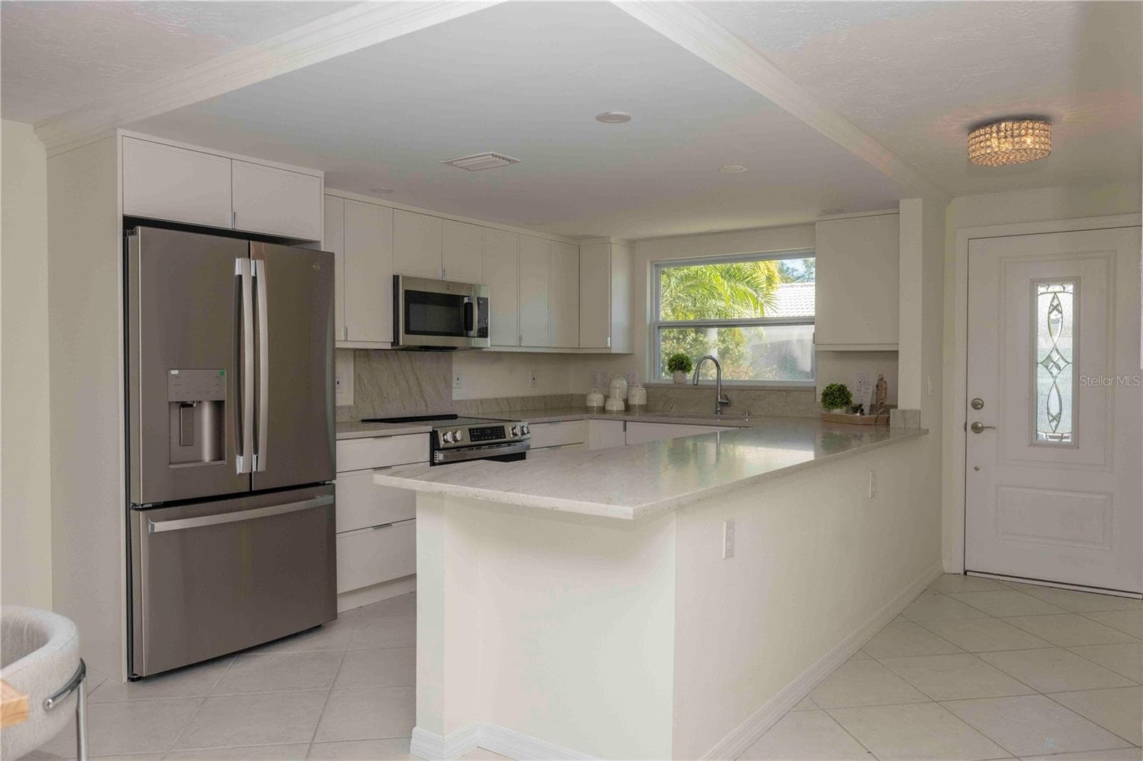 563 Spanish Dr S photo 4