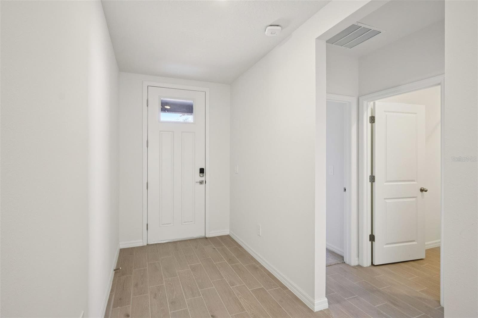7200 Ray Creek Dr photo 4