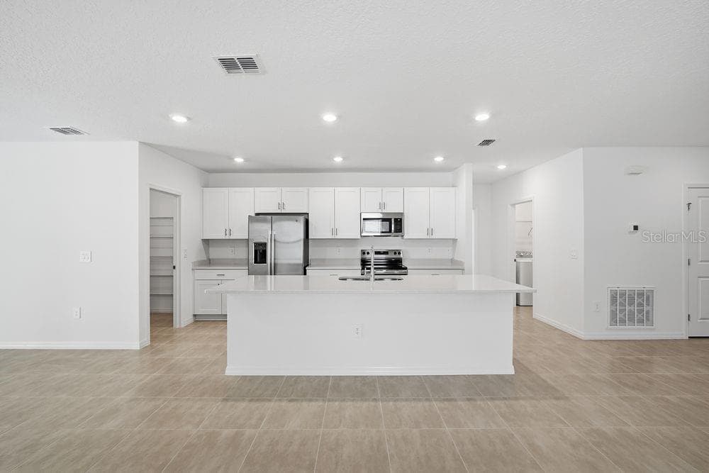 13520 Tropical Breeze Way