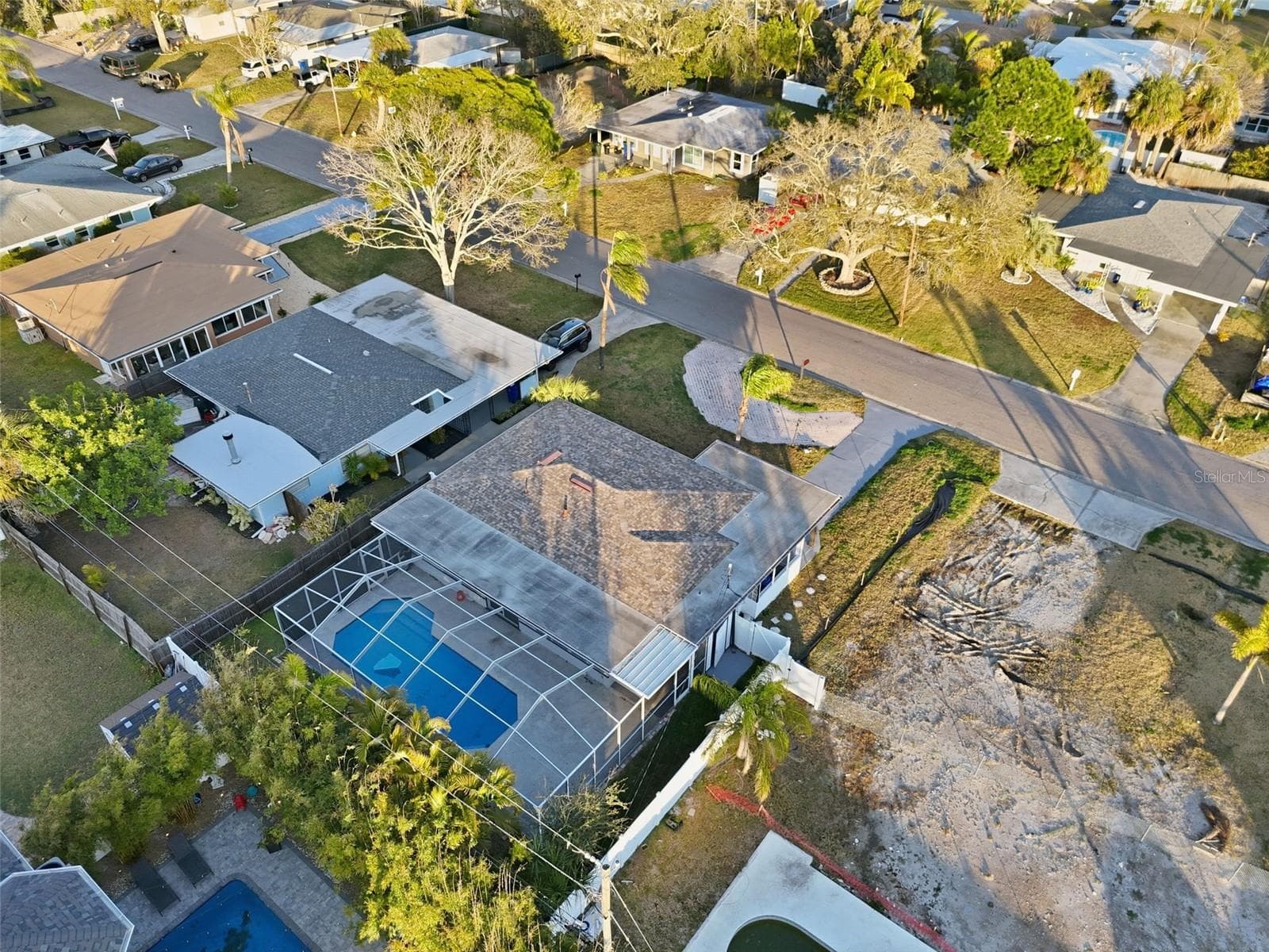 2470 Del Rio Way photo 5