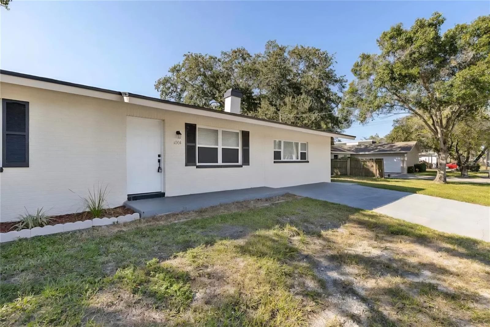 1004 N Betty Ln photo 4