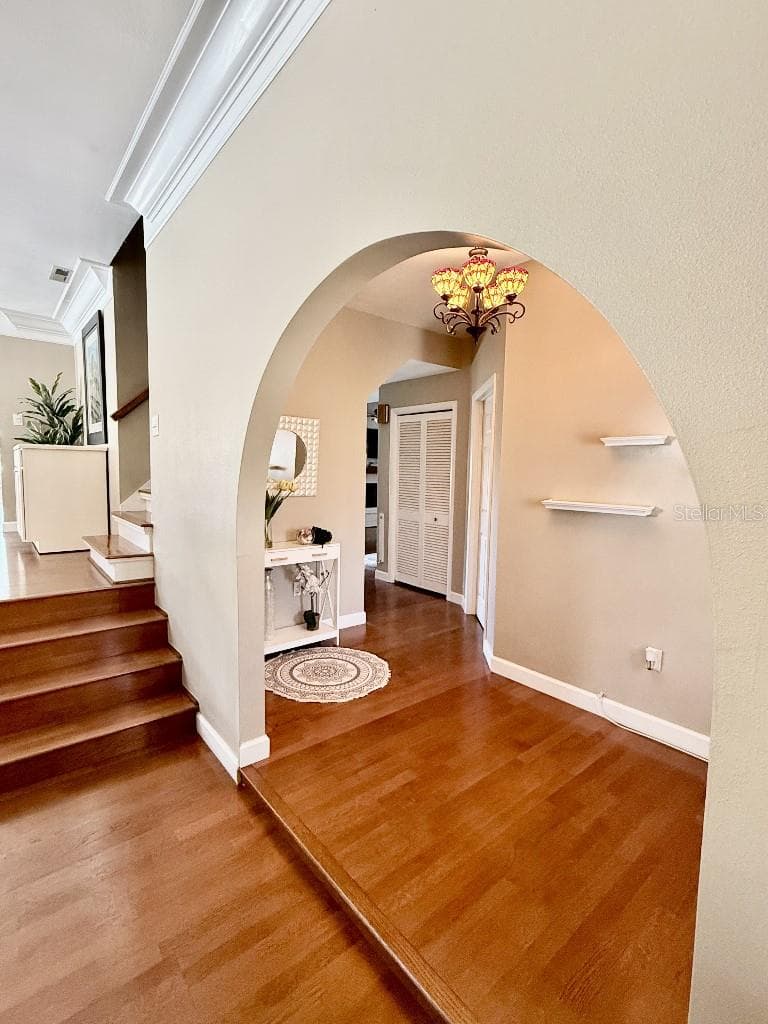 2563 Knotty Pine Way photo 4