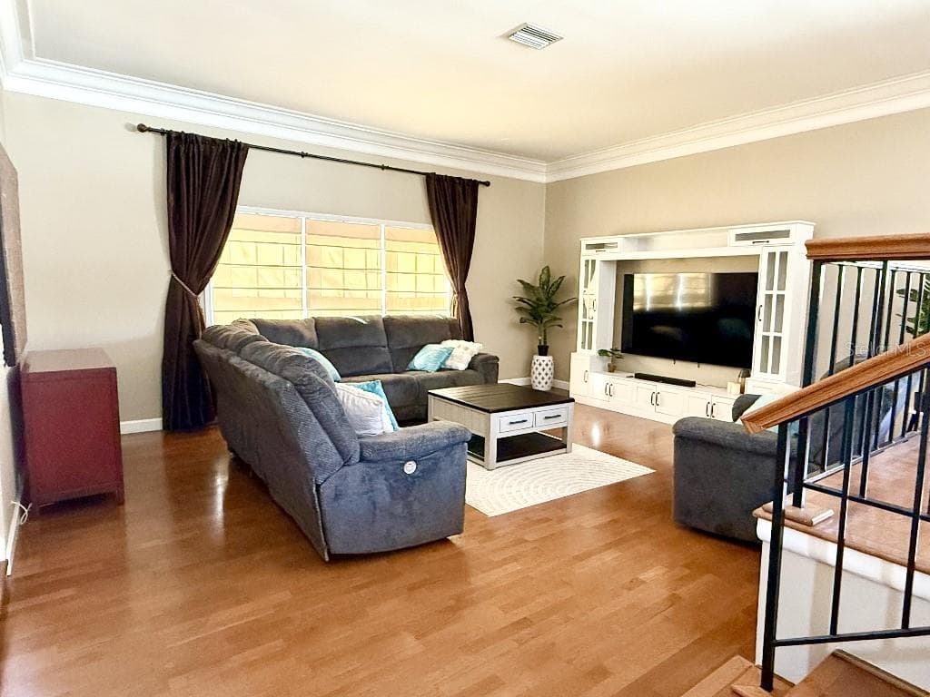 2563 Knotty Pine Way photo 5