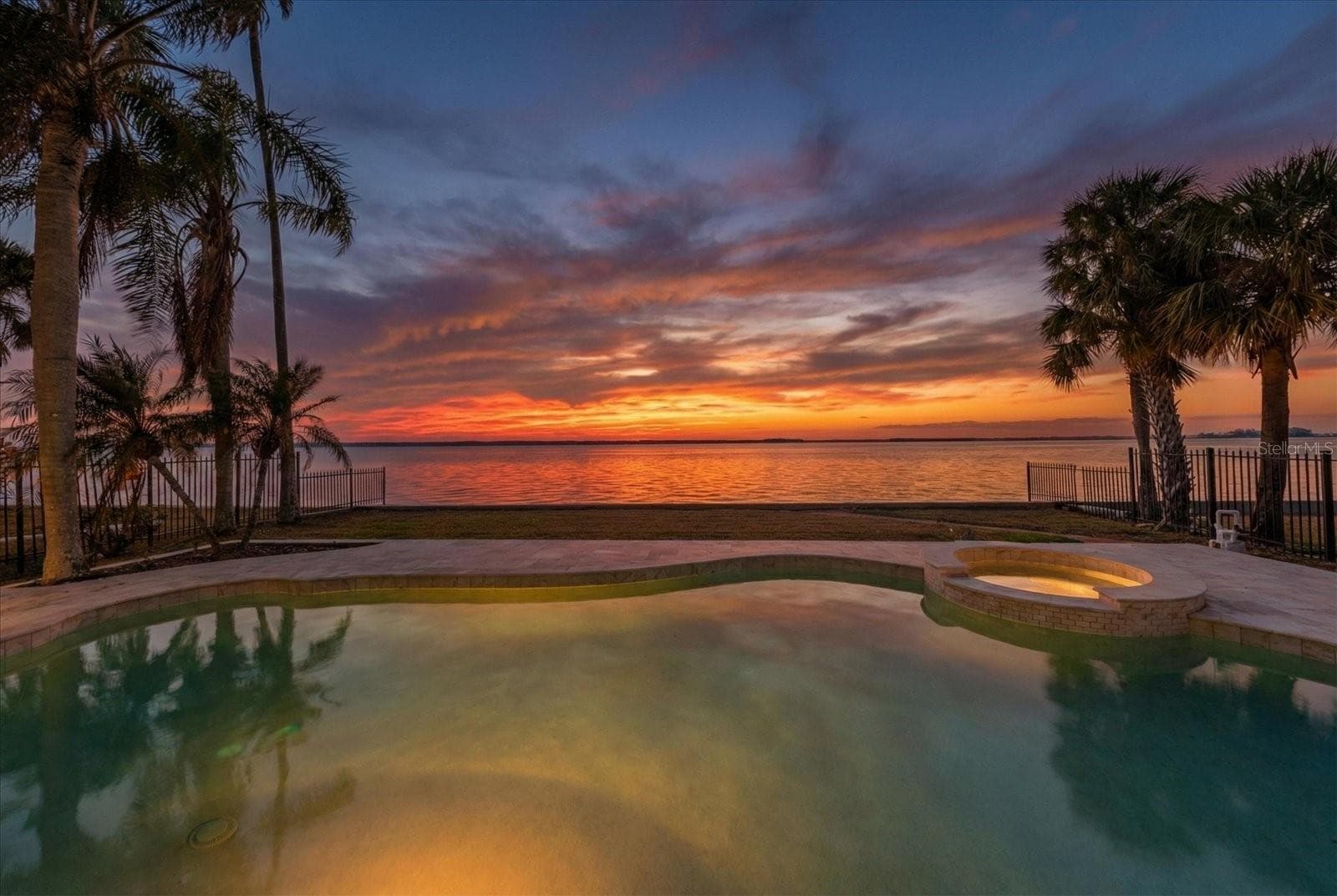 1614 Santa Barbara Dr