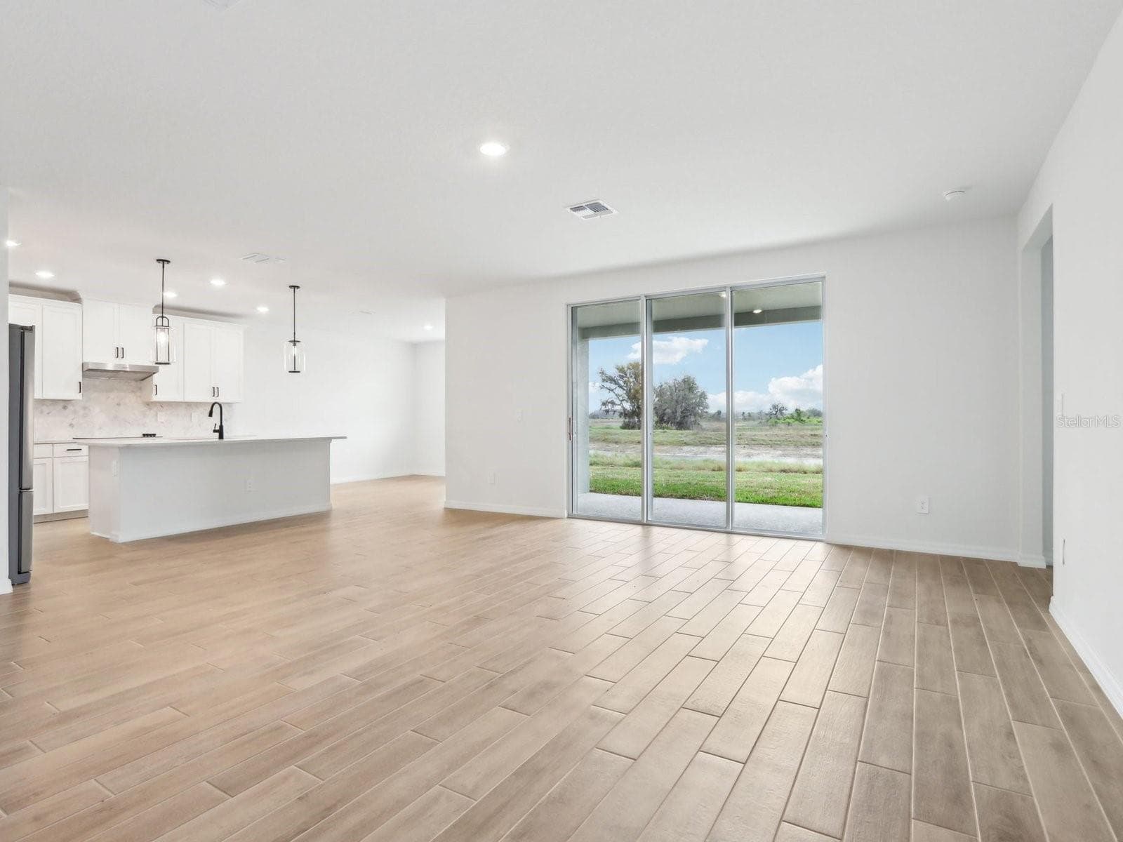 1705 Draughton Dr