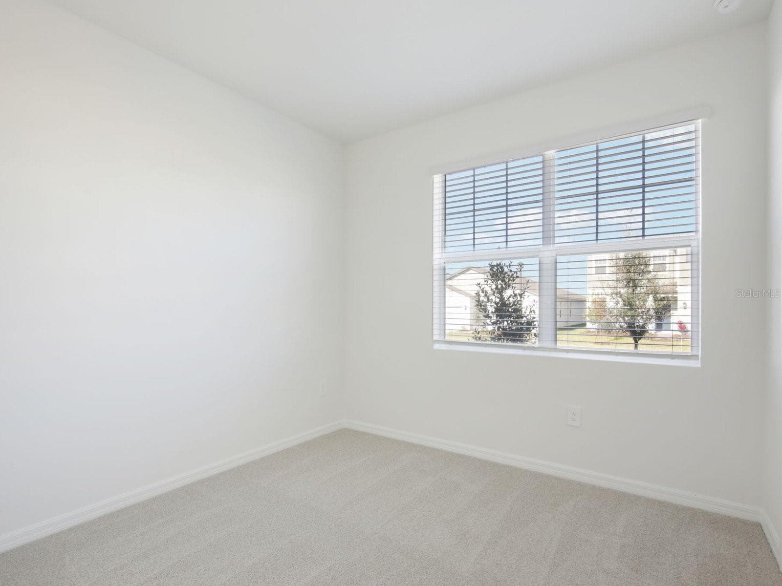 13315 Shellmore Ave photo 5