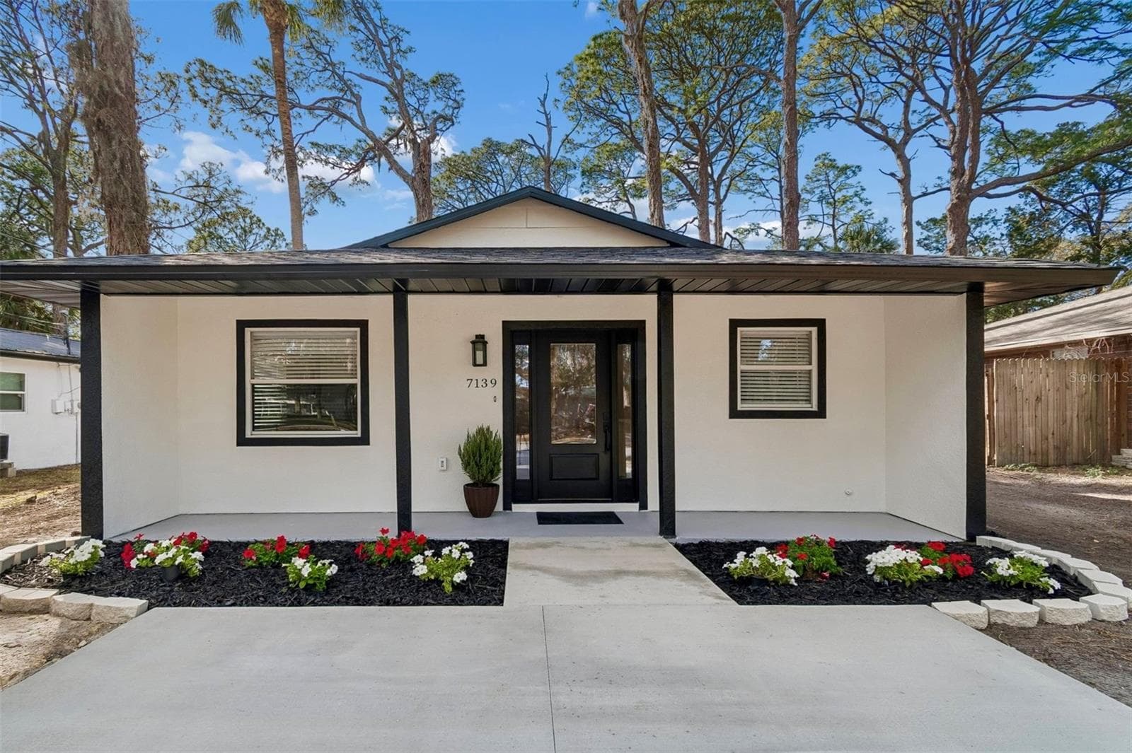 7139 Pinewood Dr