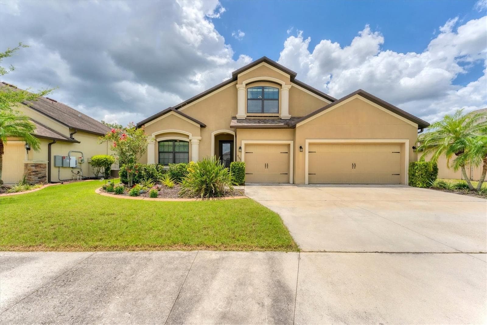 9123 Raes Creek Pl photo 4