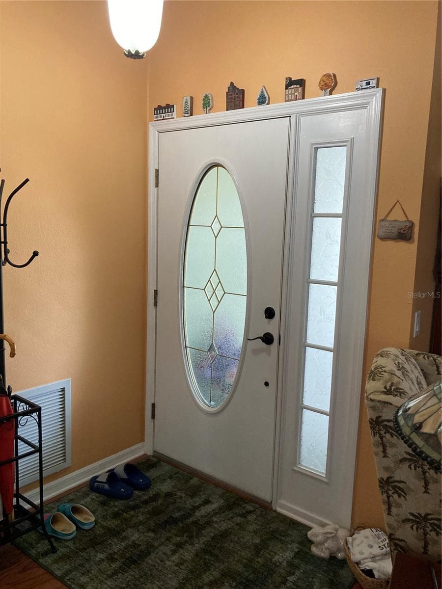 8101 Roxboro photo 4