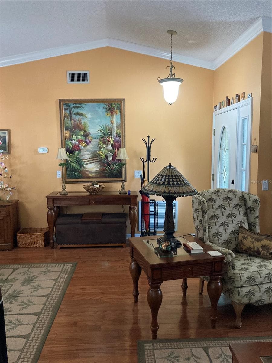 8101 Roxboro photo 5