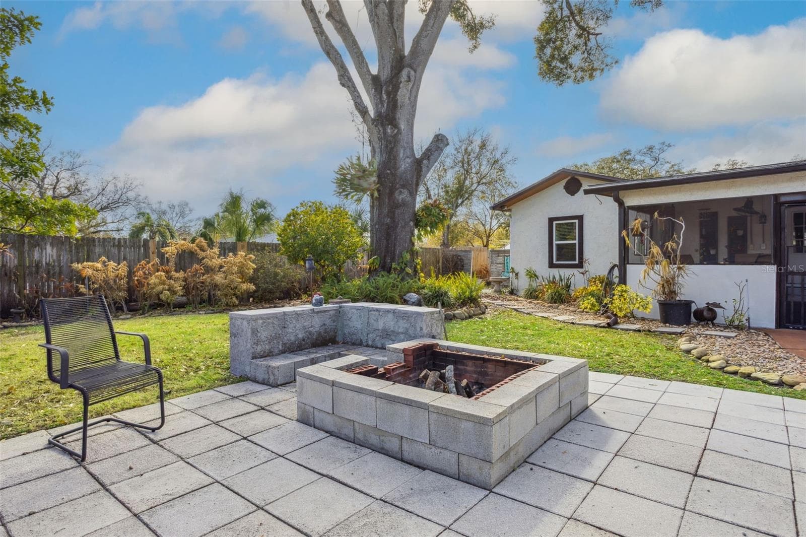 1023 N Bask Dr photo 5