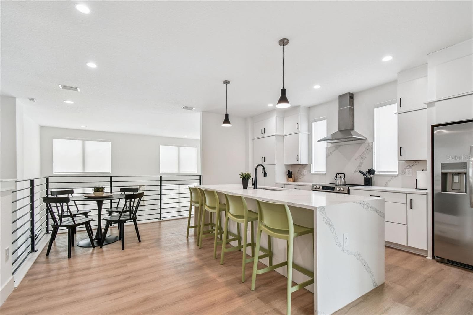 3840 Pompano Dr SE photo 4