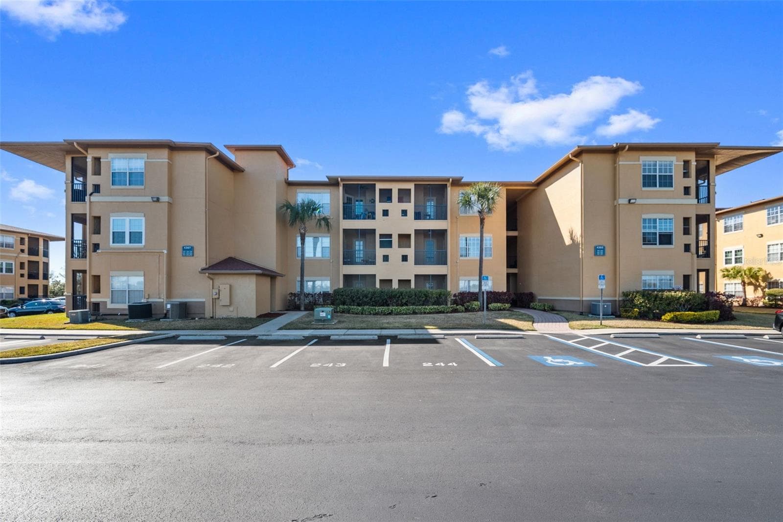 4305 Bayside Village Dr #202