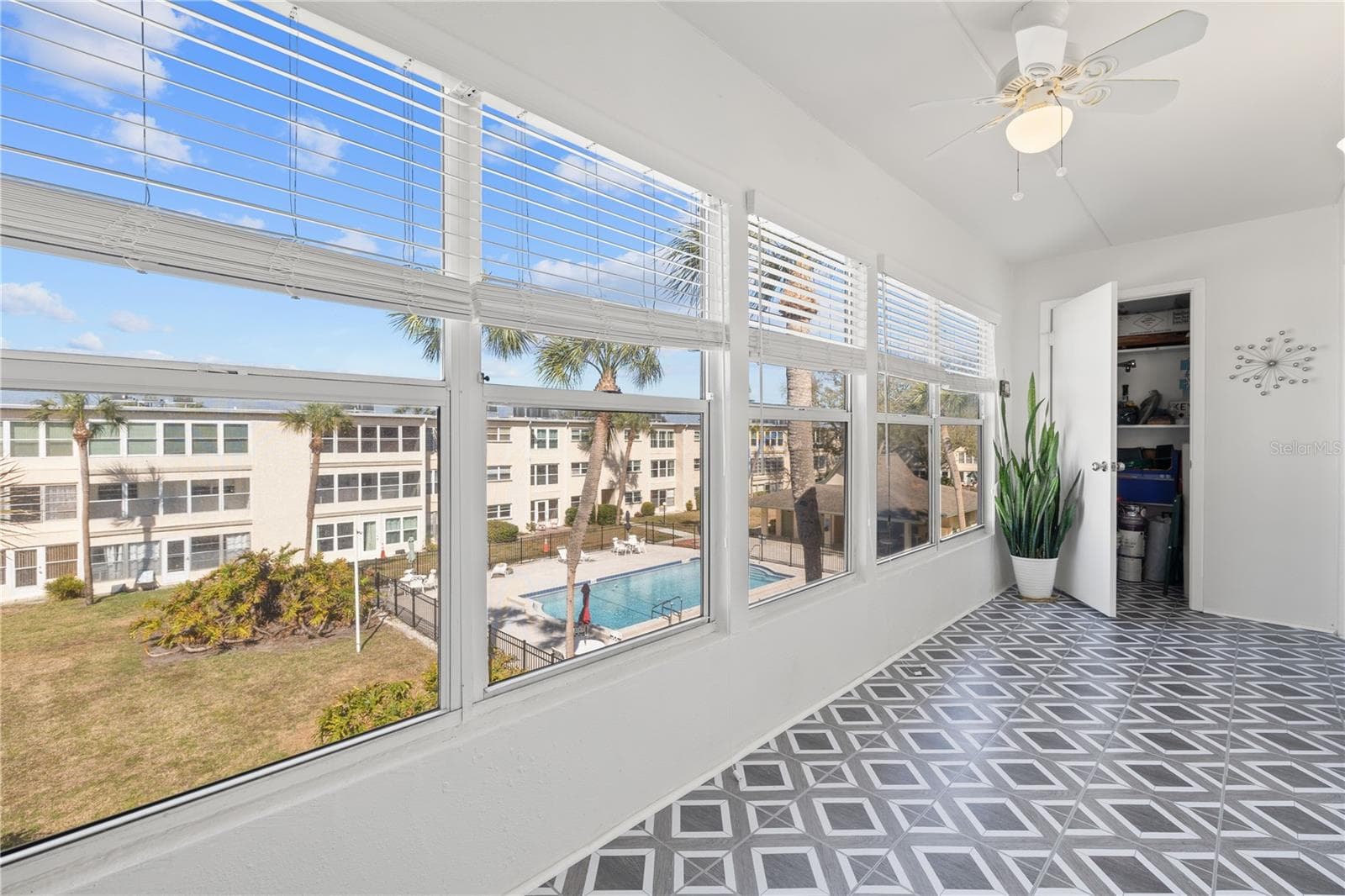 11720 Park Blvd #302