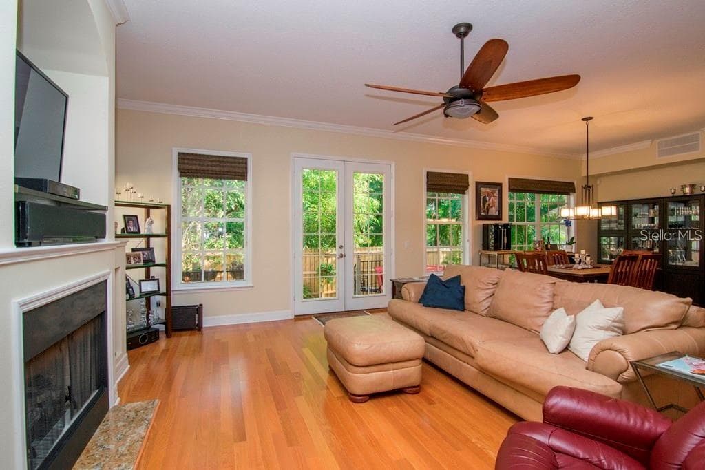 2907 Hansen Manor Ln photo 3