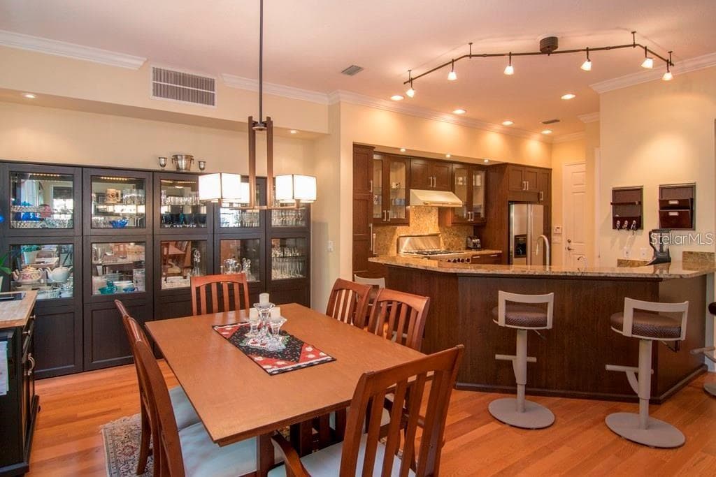 2907 Hansen Manor Ln photo 5