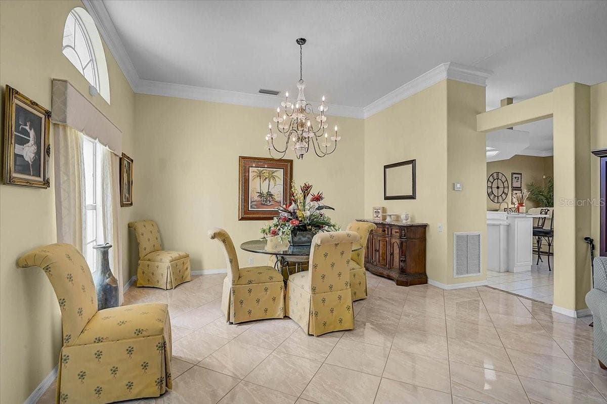 5072 Kilty CT E photo 4