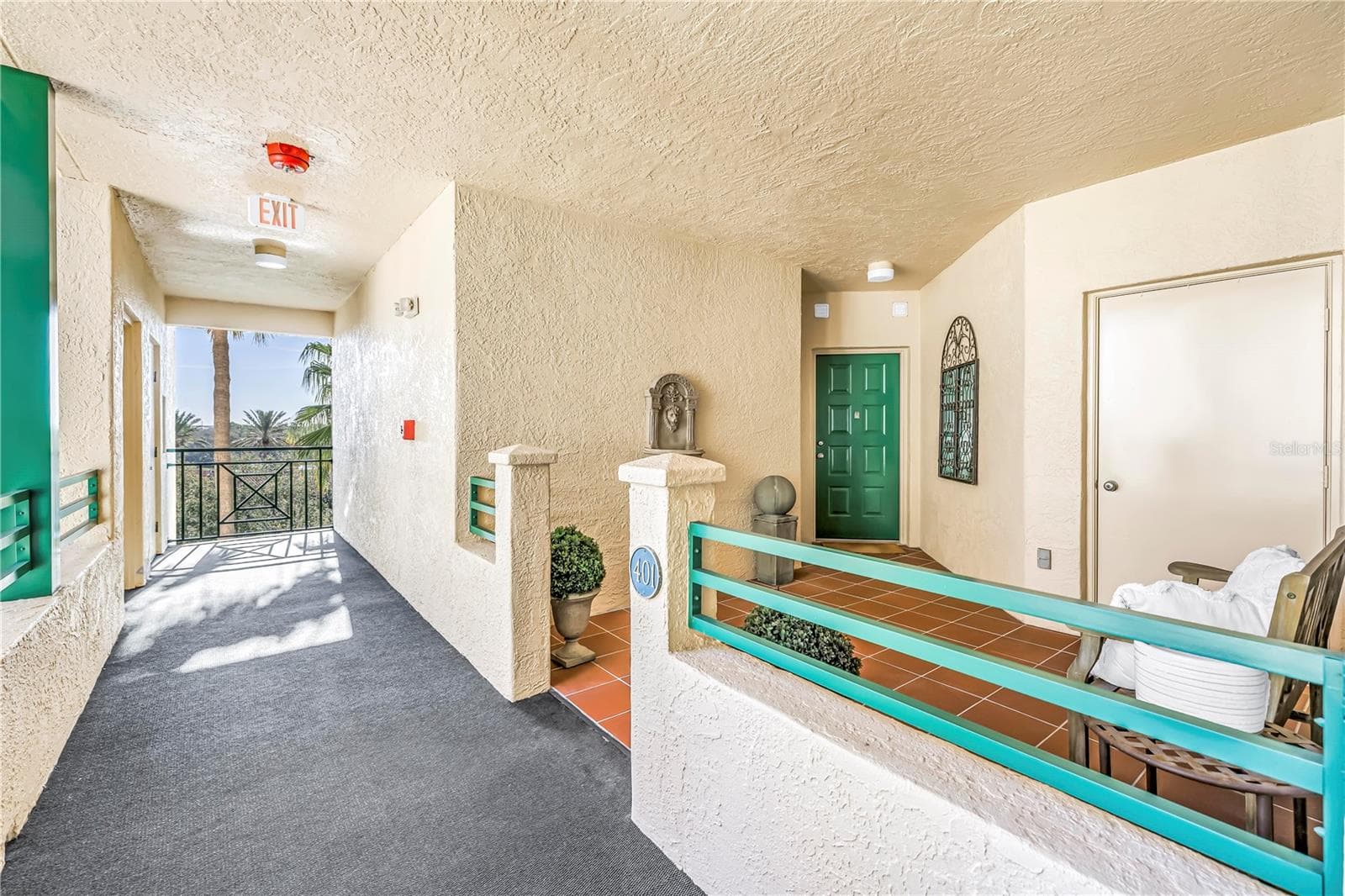 4737 Dolphin Cay Ln S #401 photo 3