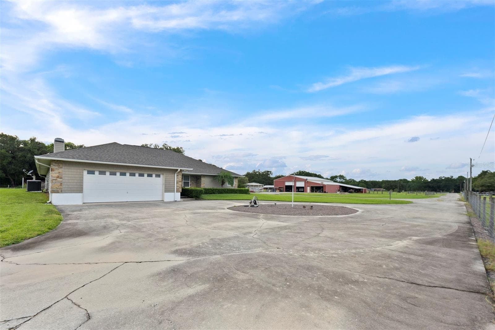 1450 Duff Rd photo 5