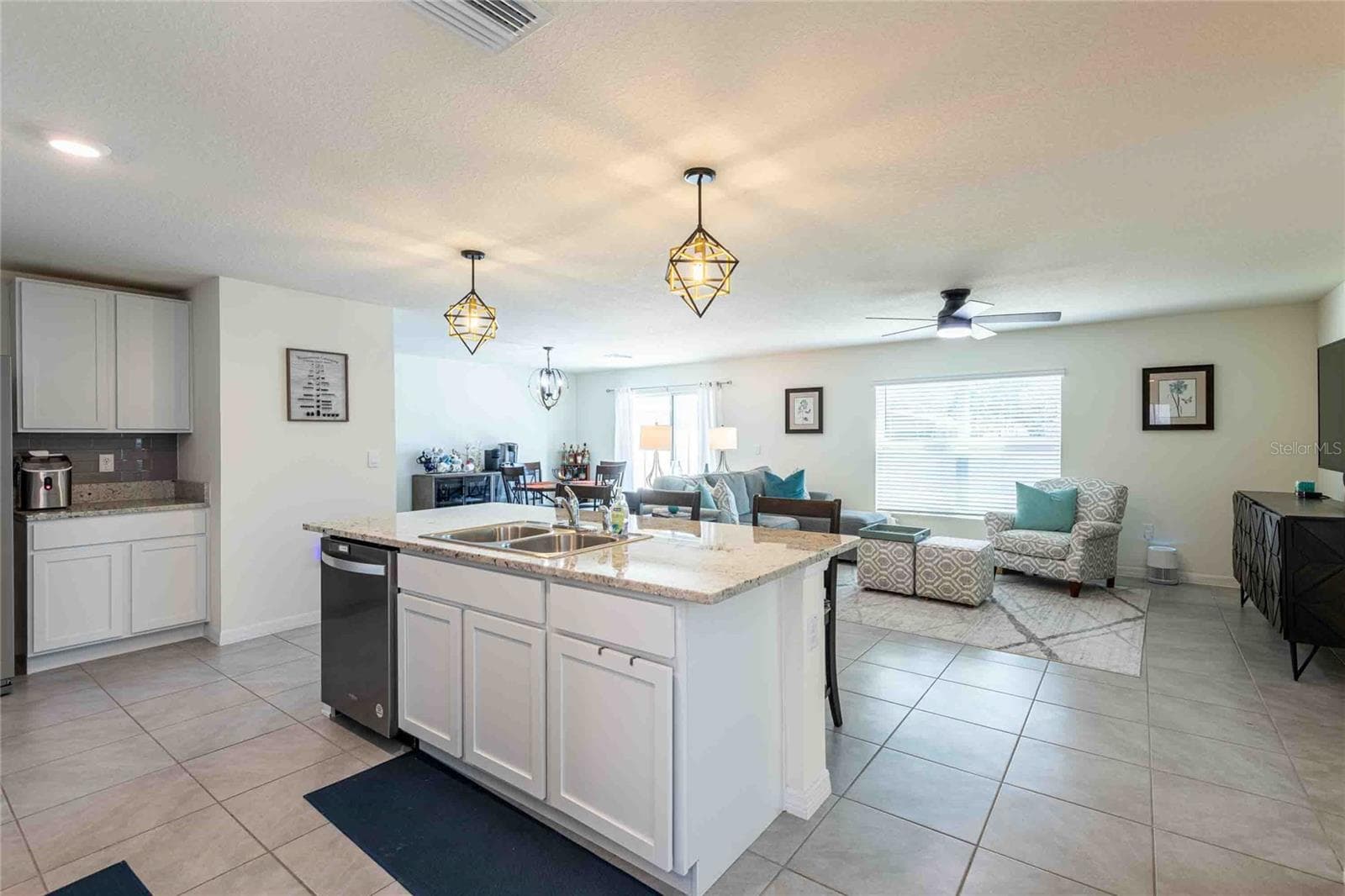 12172 Lily Magnolia Ln photo 5