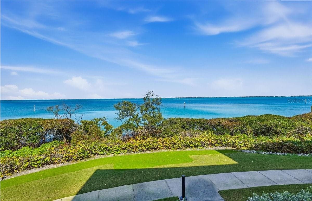 380 Gulf Of Mexico Dr #515 photo 4