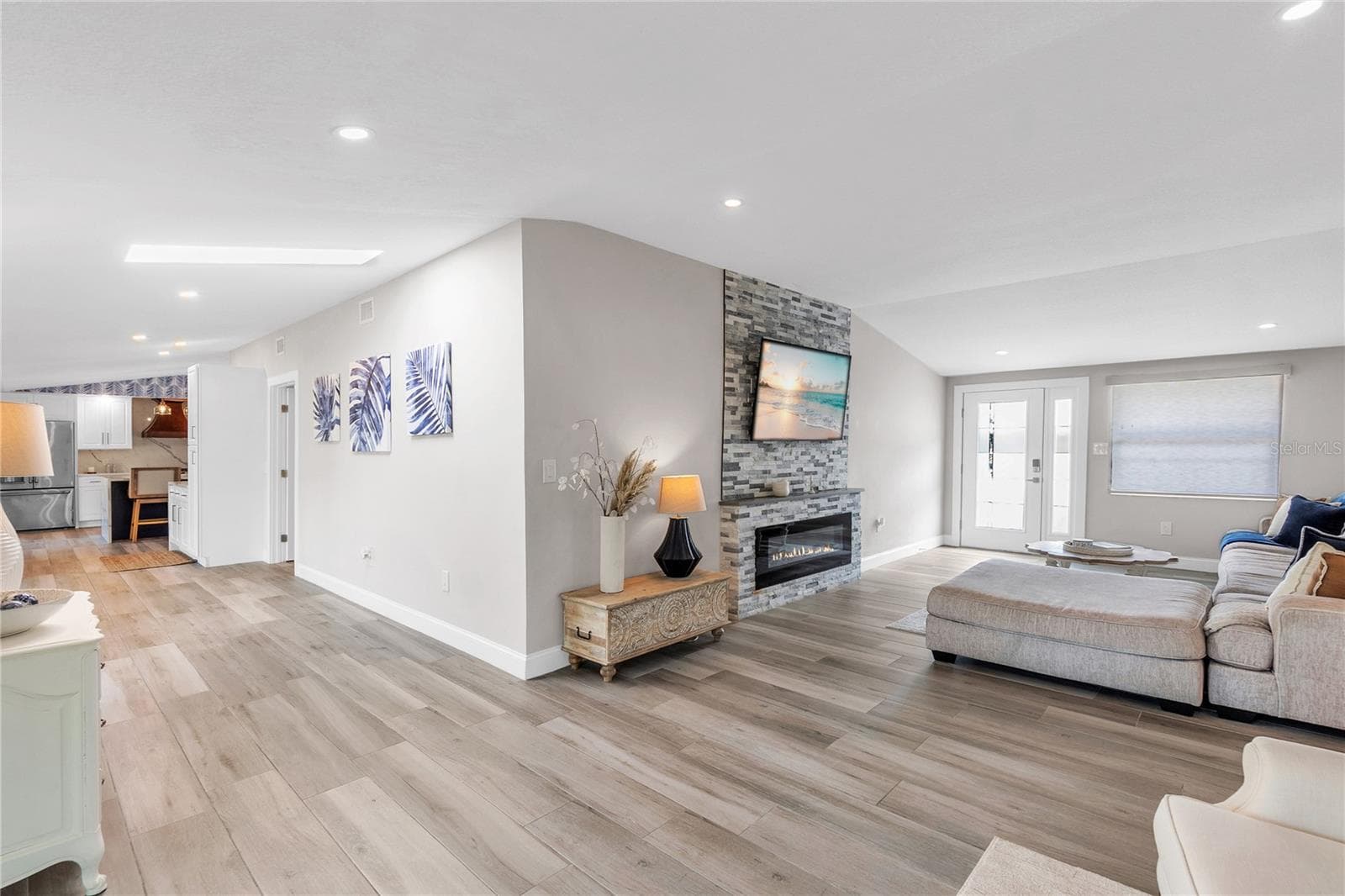 765 Saint Judes Dr N photo 5