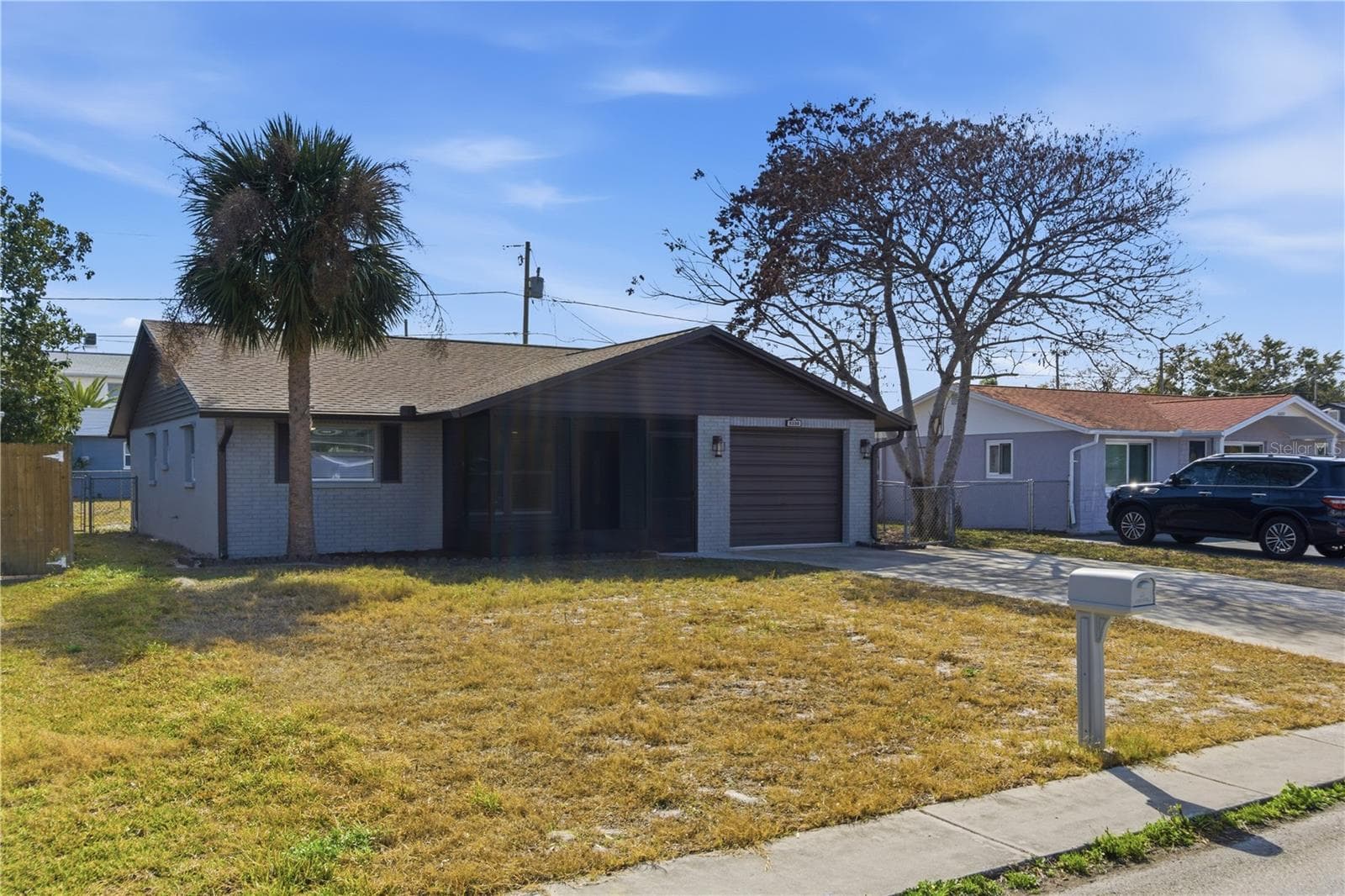 5330 Poinsettia Dr photo 3