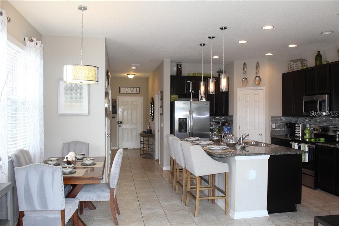 6984 Holly Heath Dr photo 5