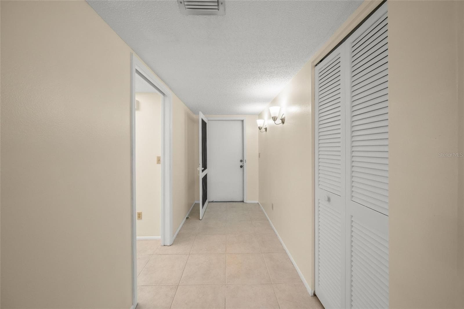 7860 Palm Aire Ln #105 photo 5
