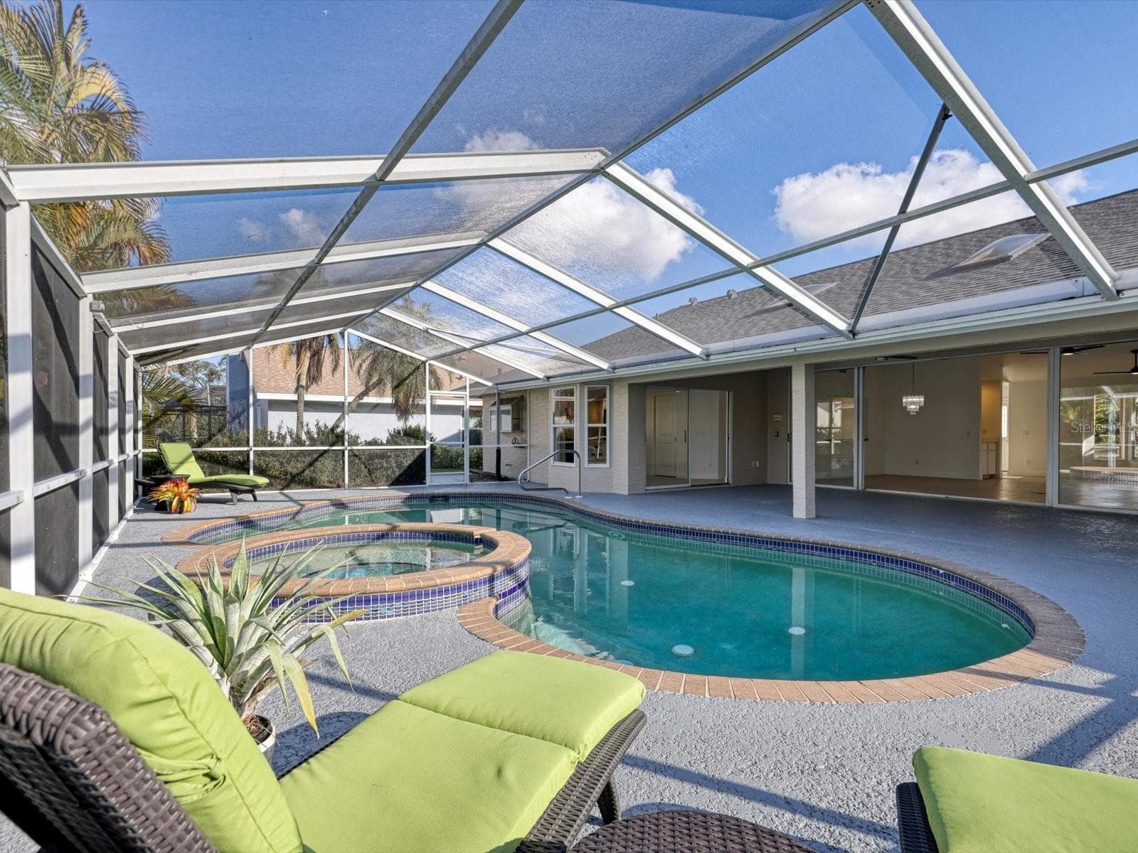 5125 Wedge CT E