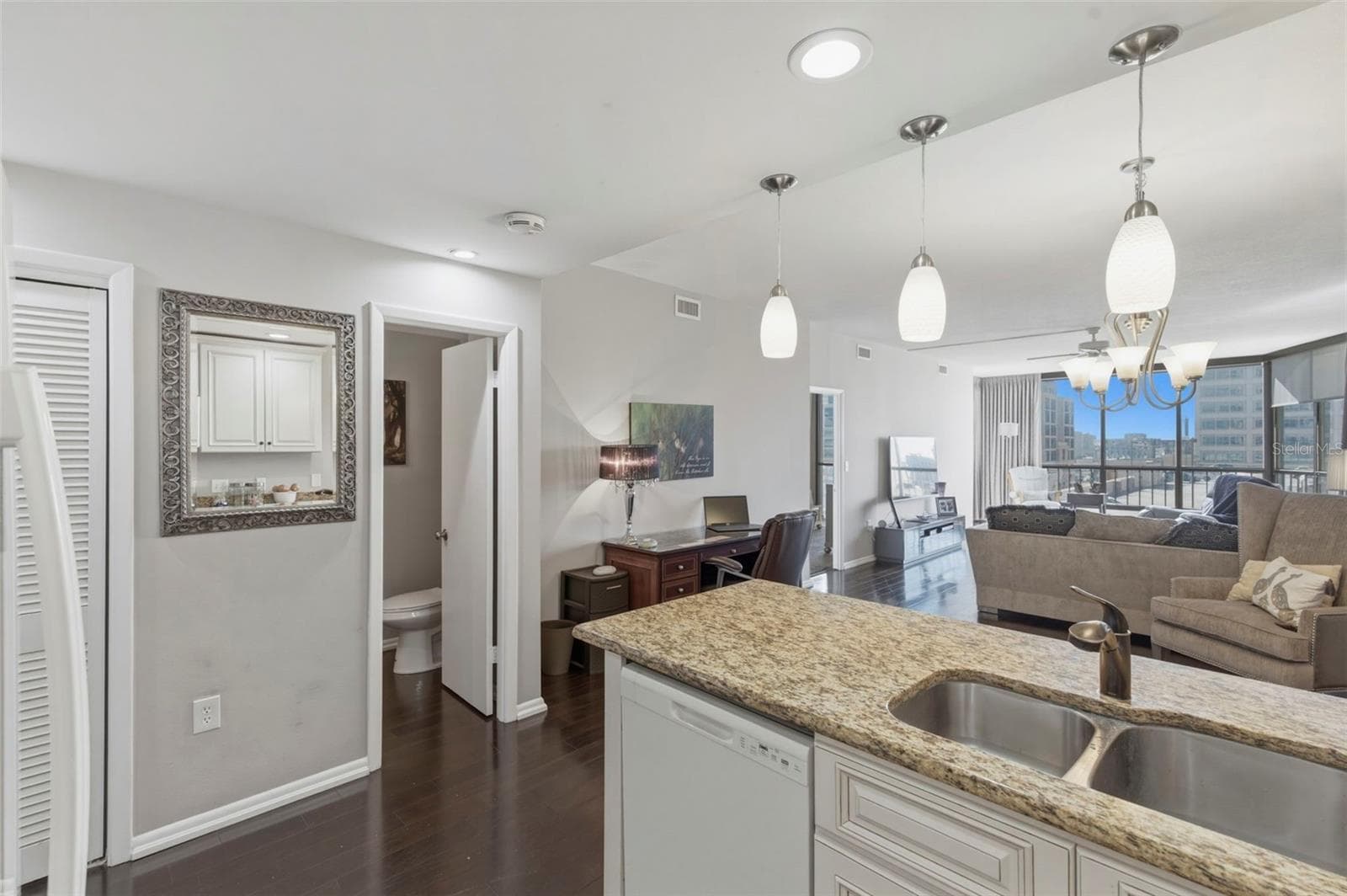 1 Beach Dr SE #1109 photo 5