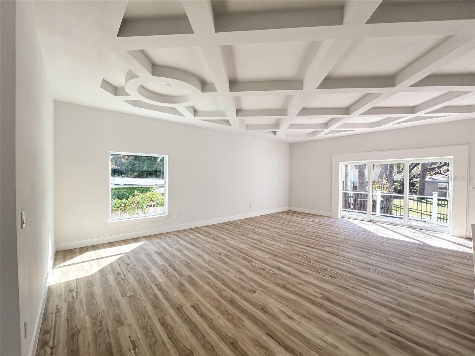 407 Georgia Ave photo 4