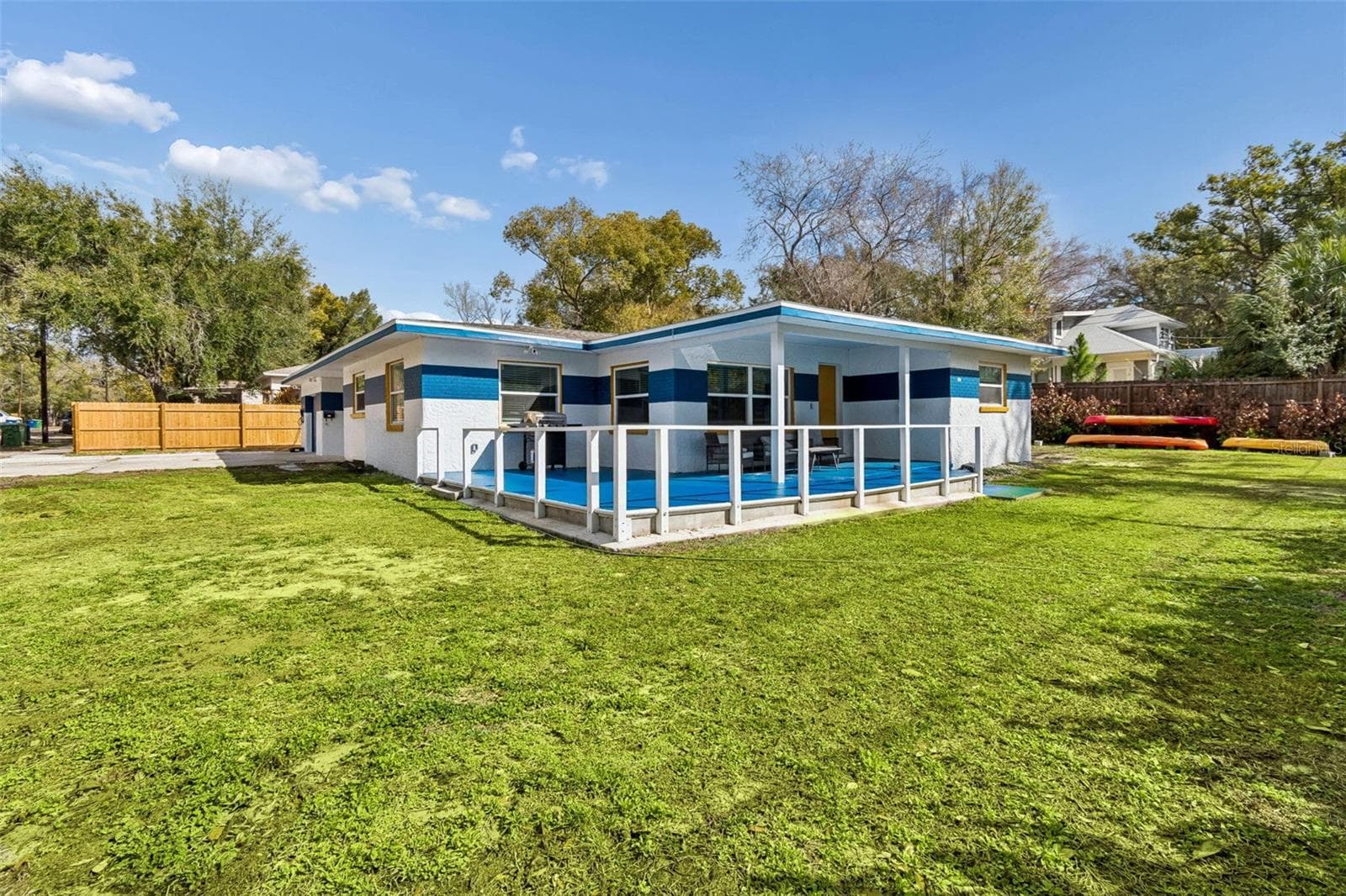 1102 E River Cove St photo 3