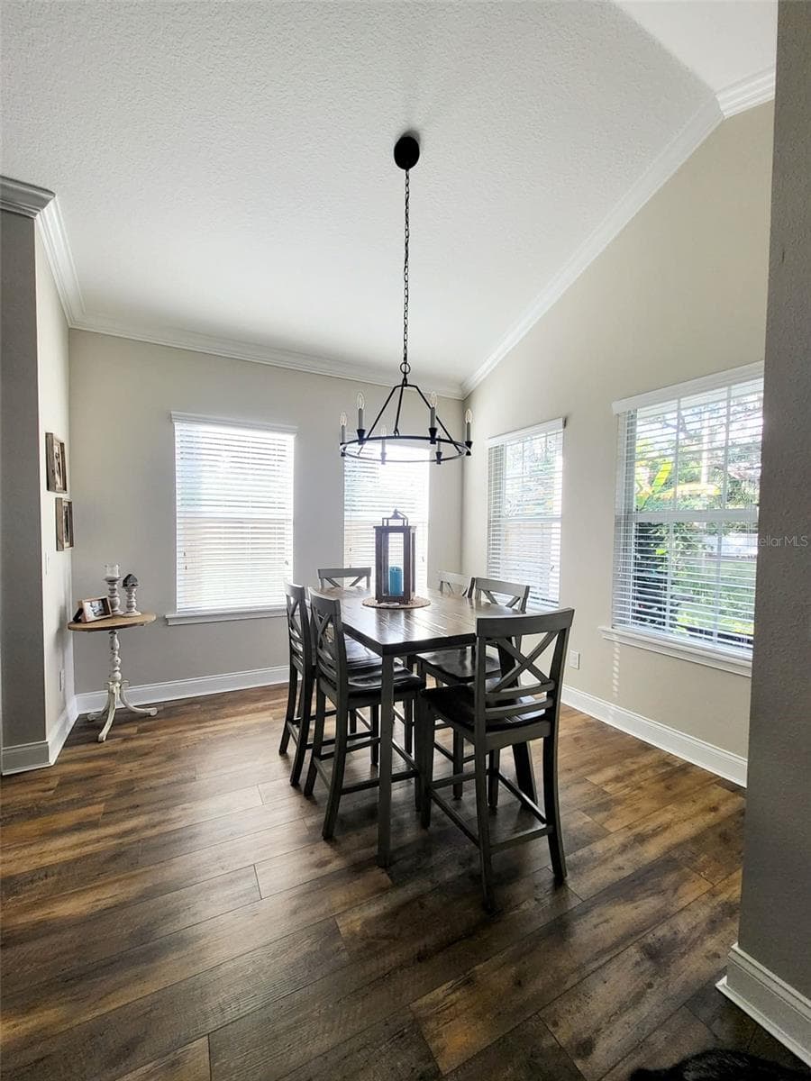 400 Prado Pl photo 3
