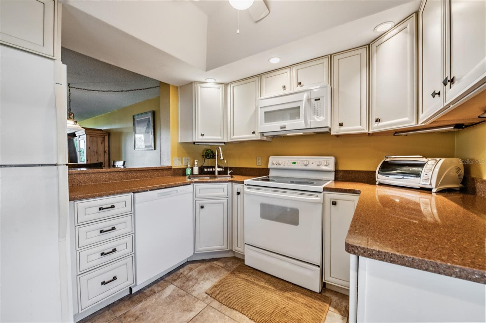 2618 Cove Cay Dr #204 photo 5