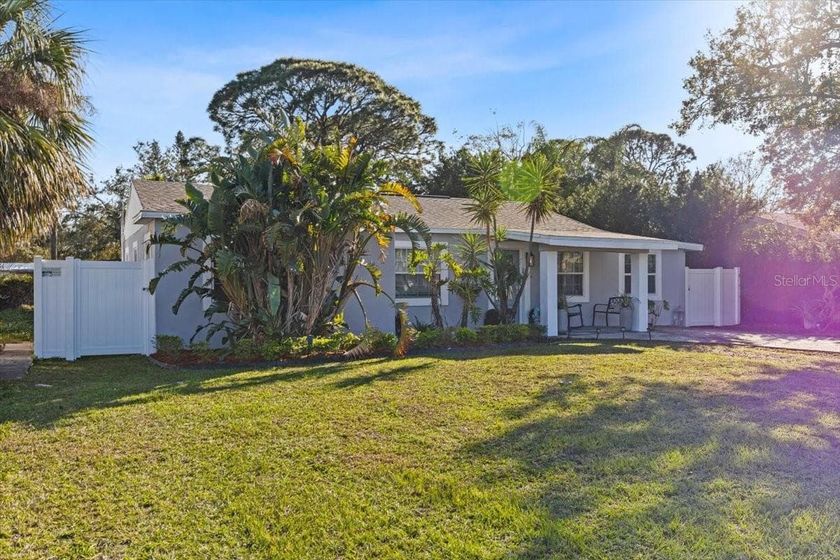 4106 W Bay View Ave photo 5