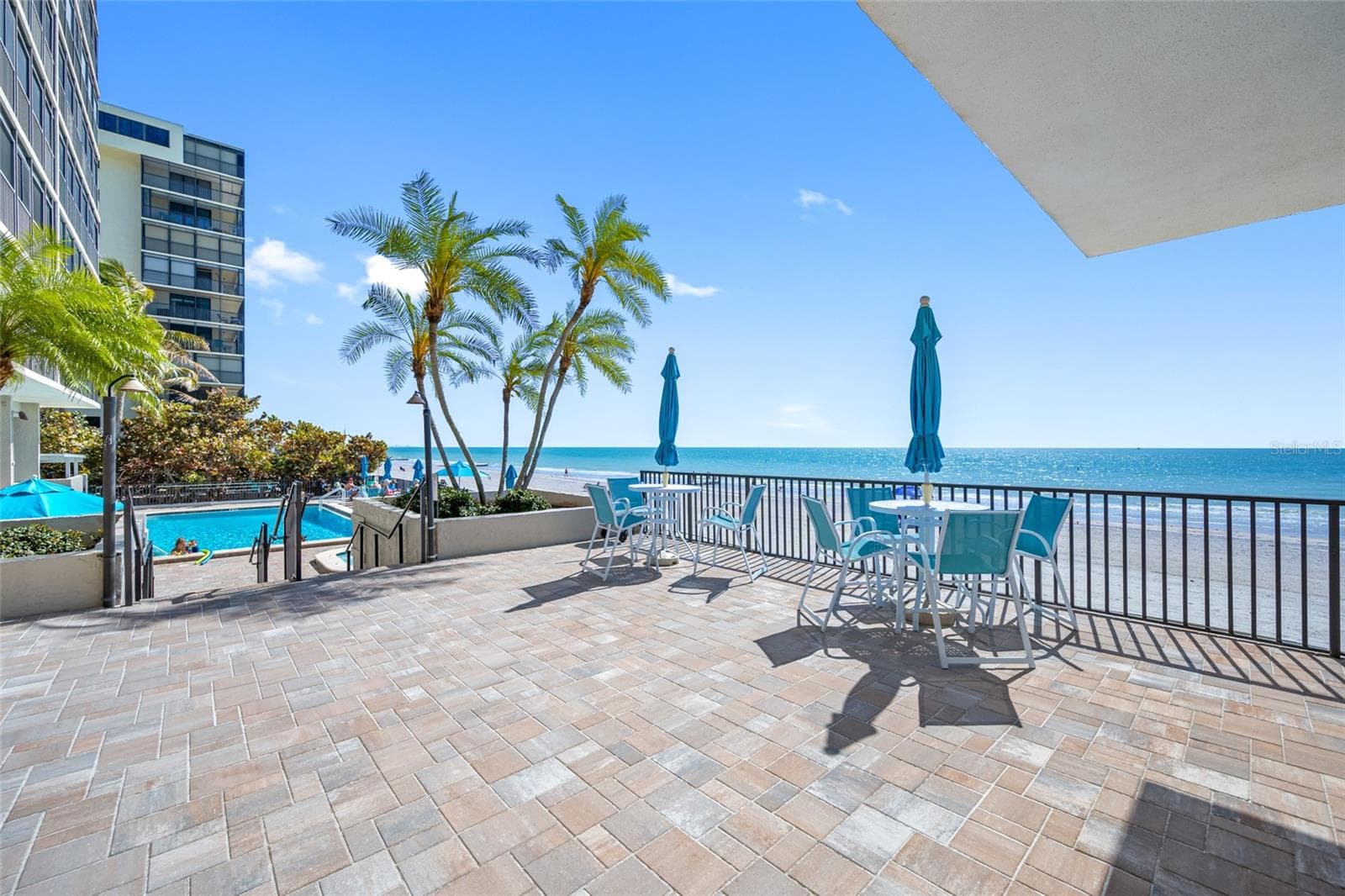 15462 Gulf Blvd #603 photo 4
