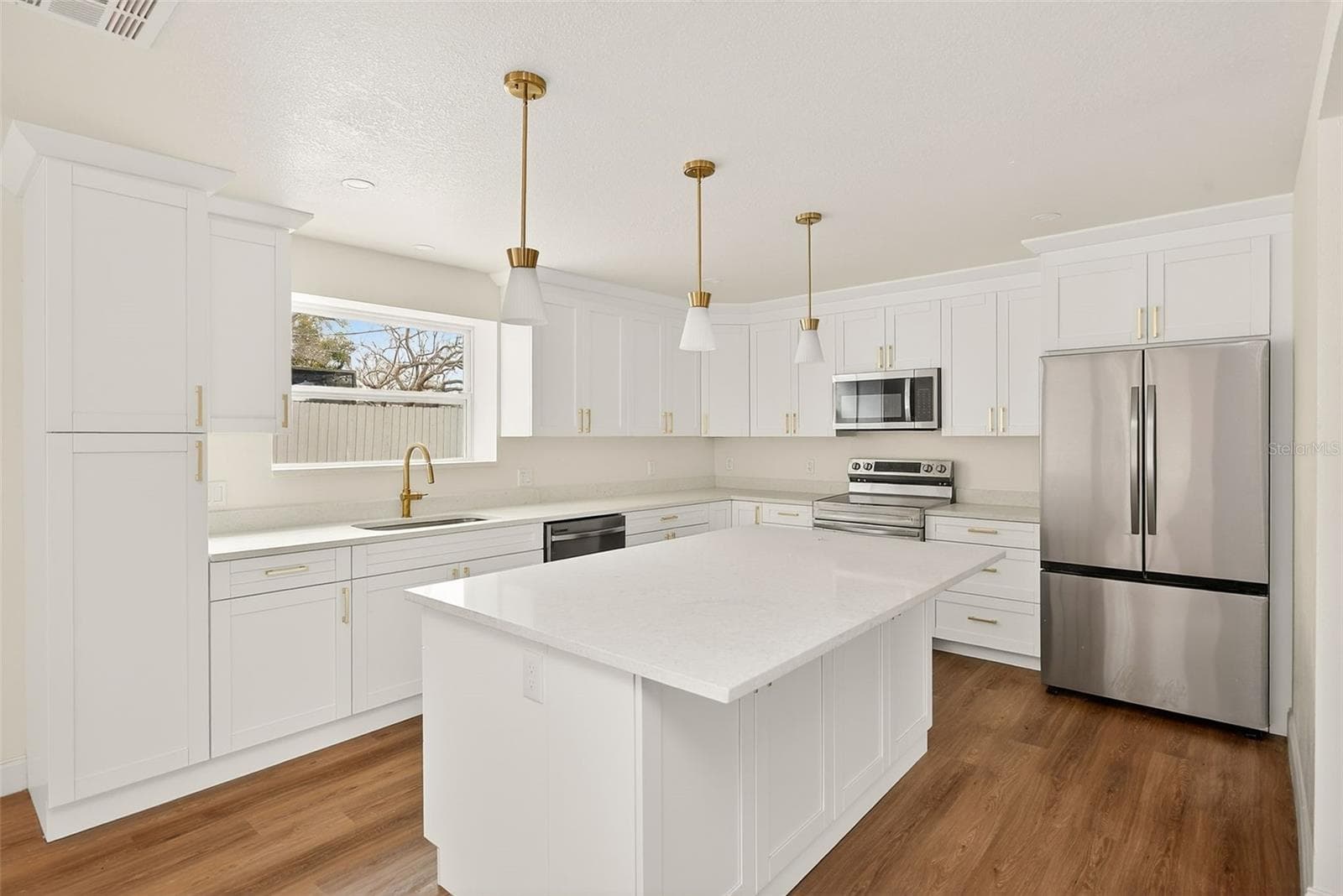 2171 Beecher Rd photo 3