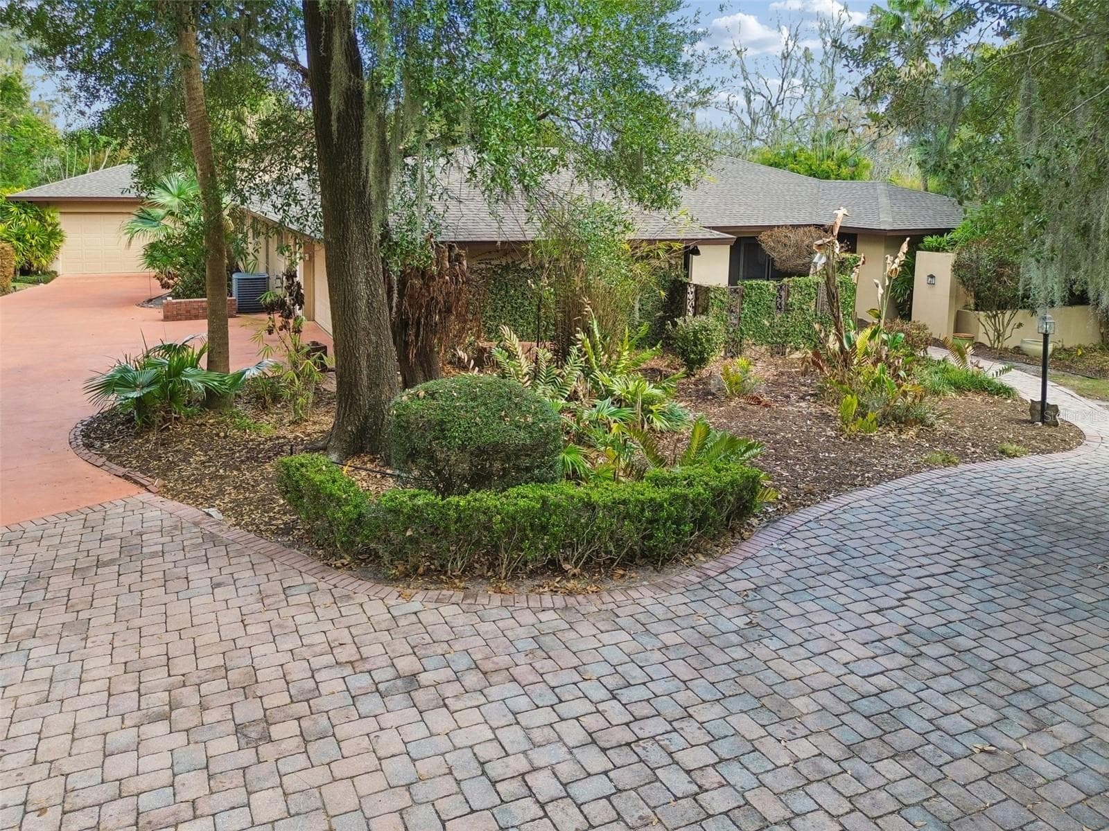 5324 Woodhaven Ln photo 3