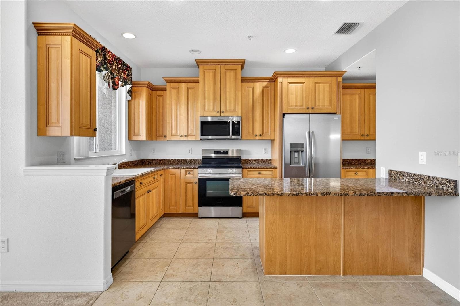 4324 Spinnaker Cove Ln photo 5