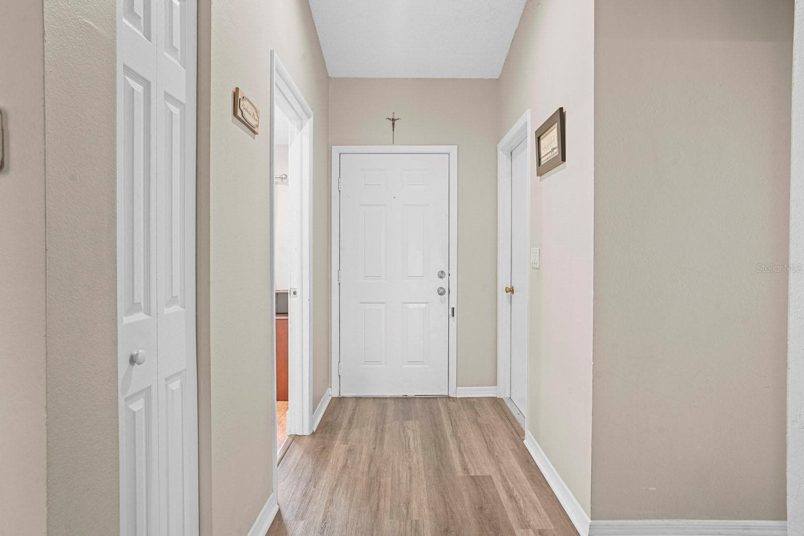 12910 Leadwood Dr photo 5