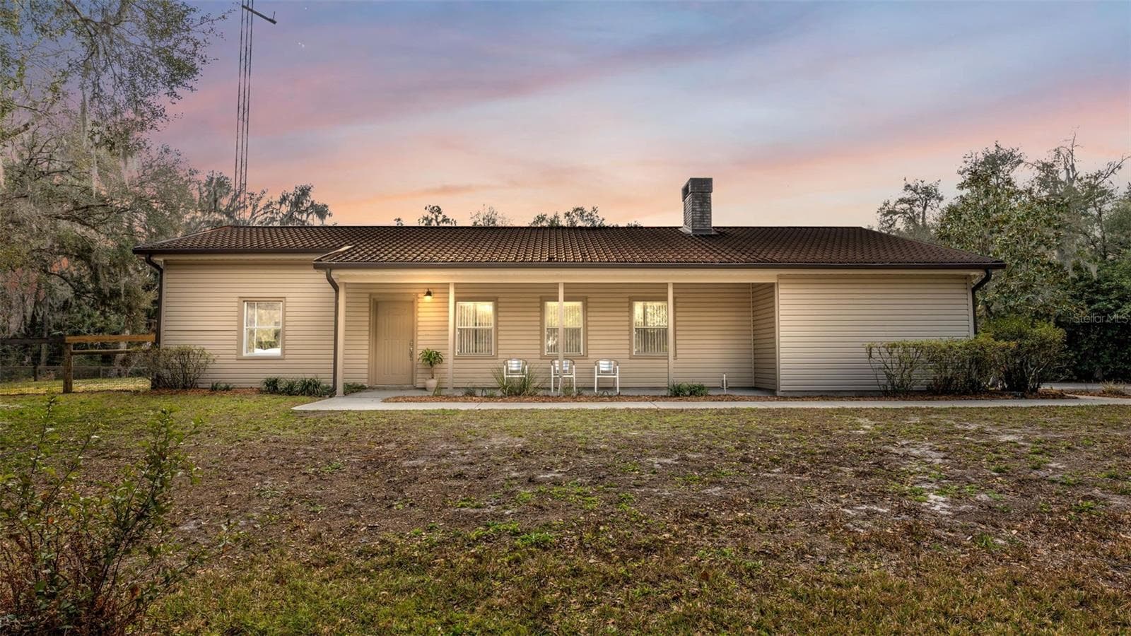 6400 Forestwood Dr E photo 5
