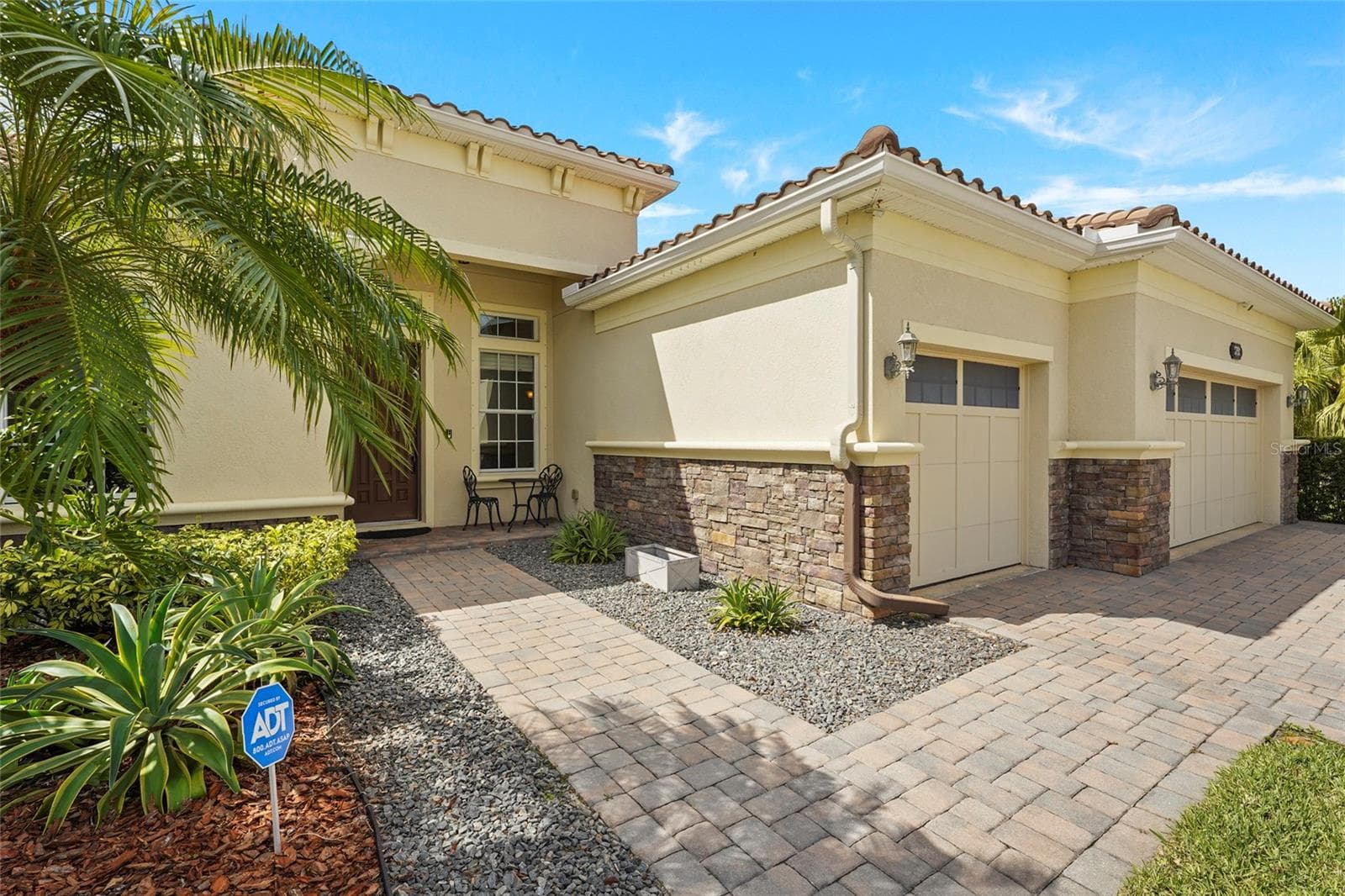 5750 Rock Dove Dr photo 5