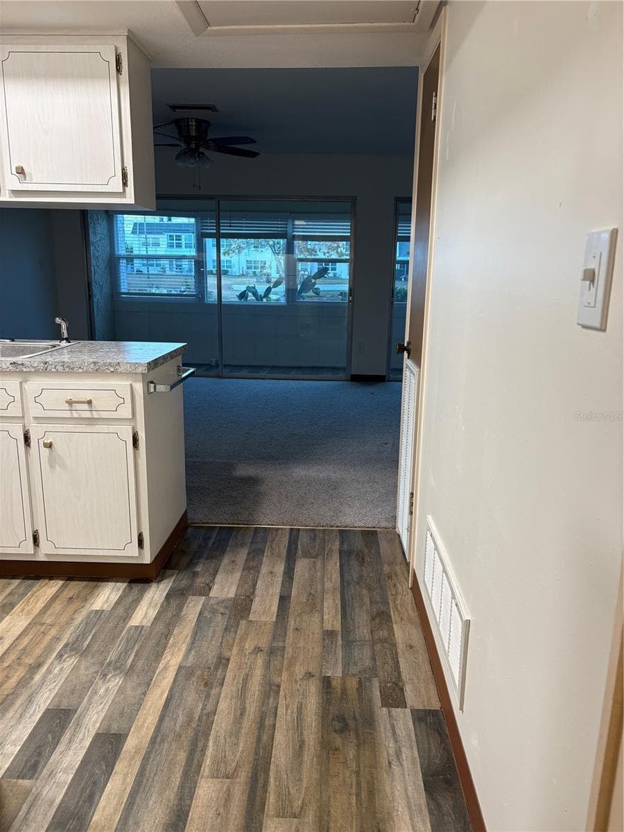 5433 Palm Dr photo 4