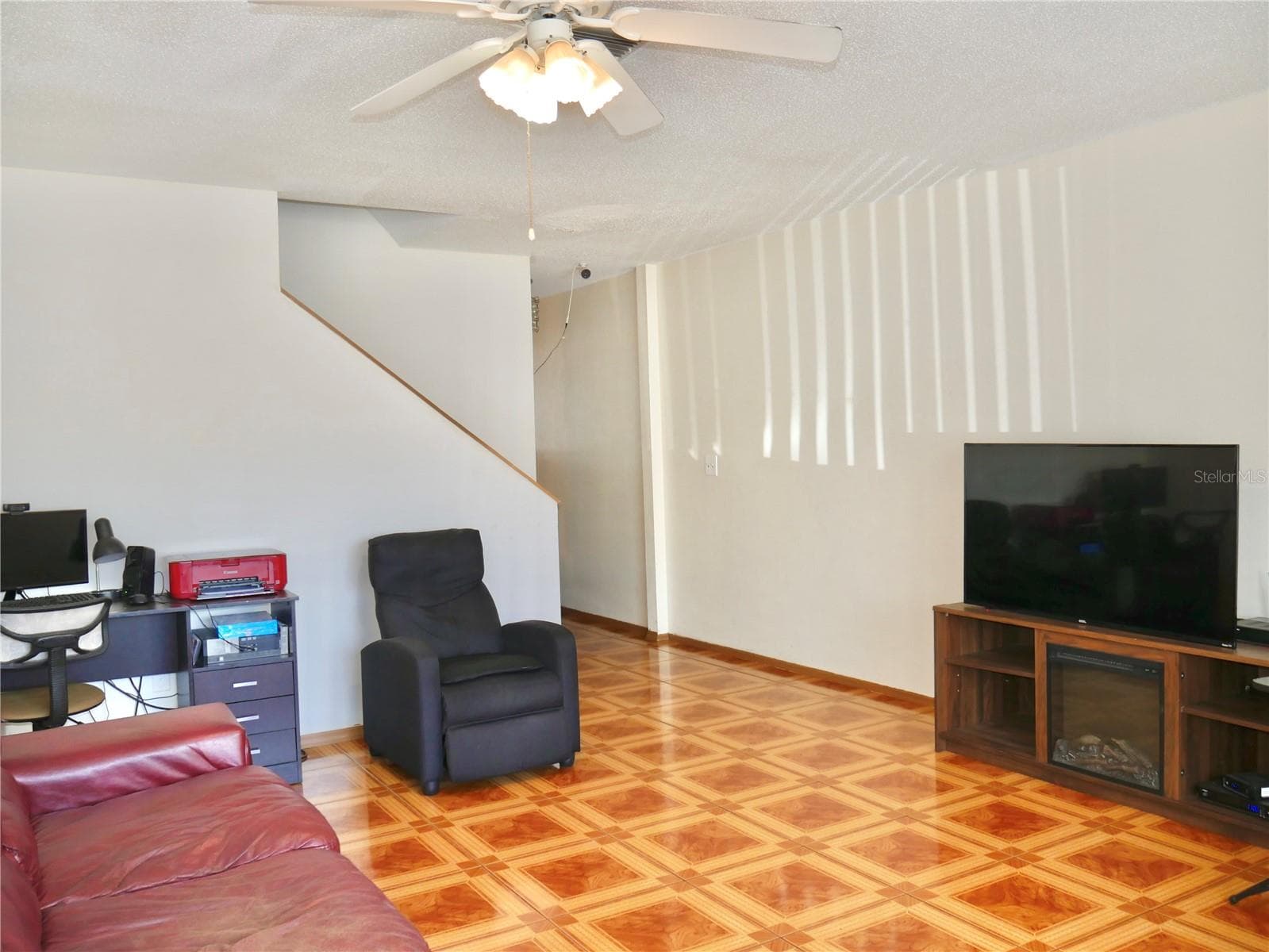 1907 Fluorshire Dr photo 4