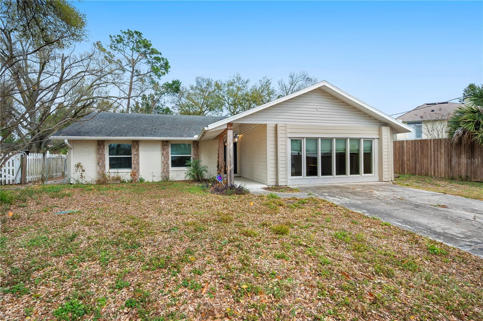 132 Alachua Dr photo 3
