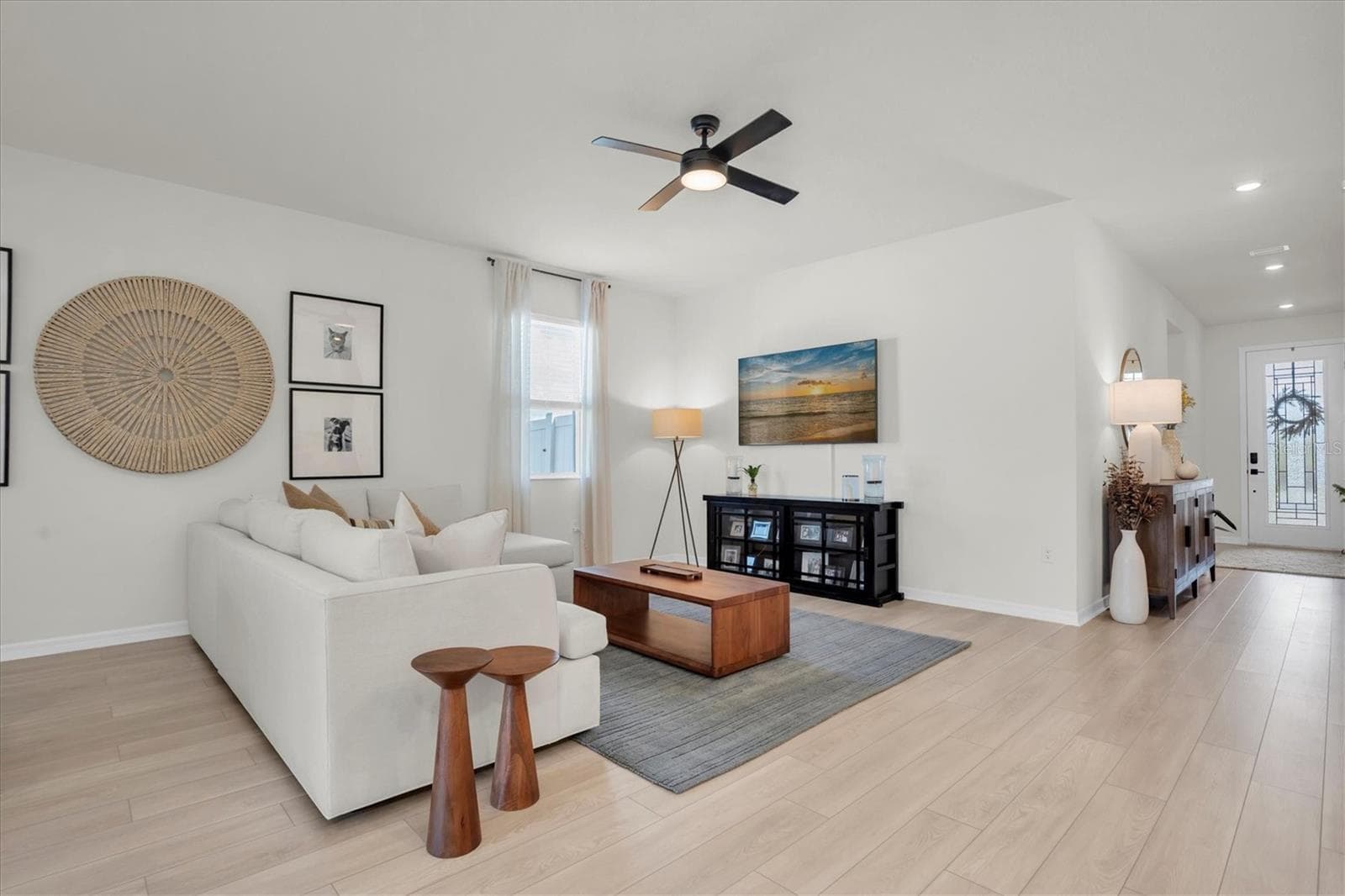37557 MacKenzie Dr photo 4