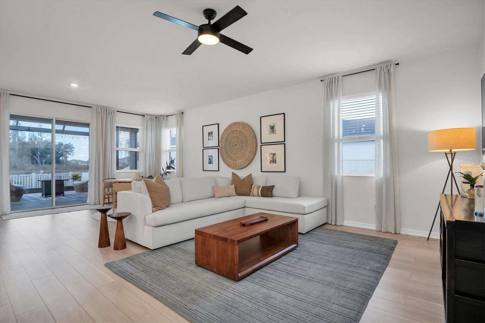 37557 MacKenzie Dr photo 5